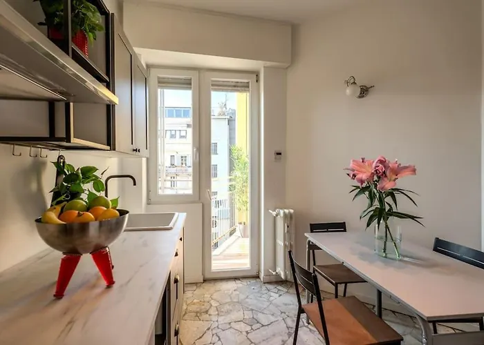 Station-duomo - 3 Bedrooms With Jacuzzi Apartment